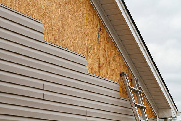 Professional Siding technician working in Clarks Mills, PA